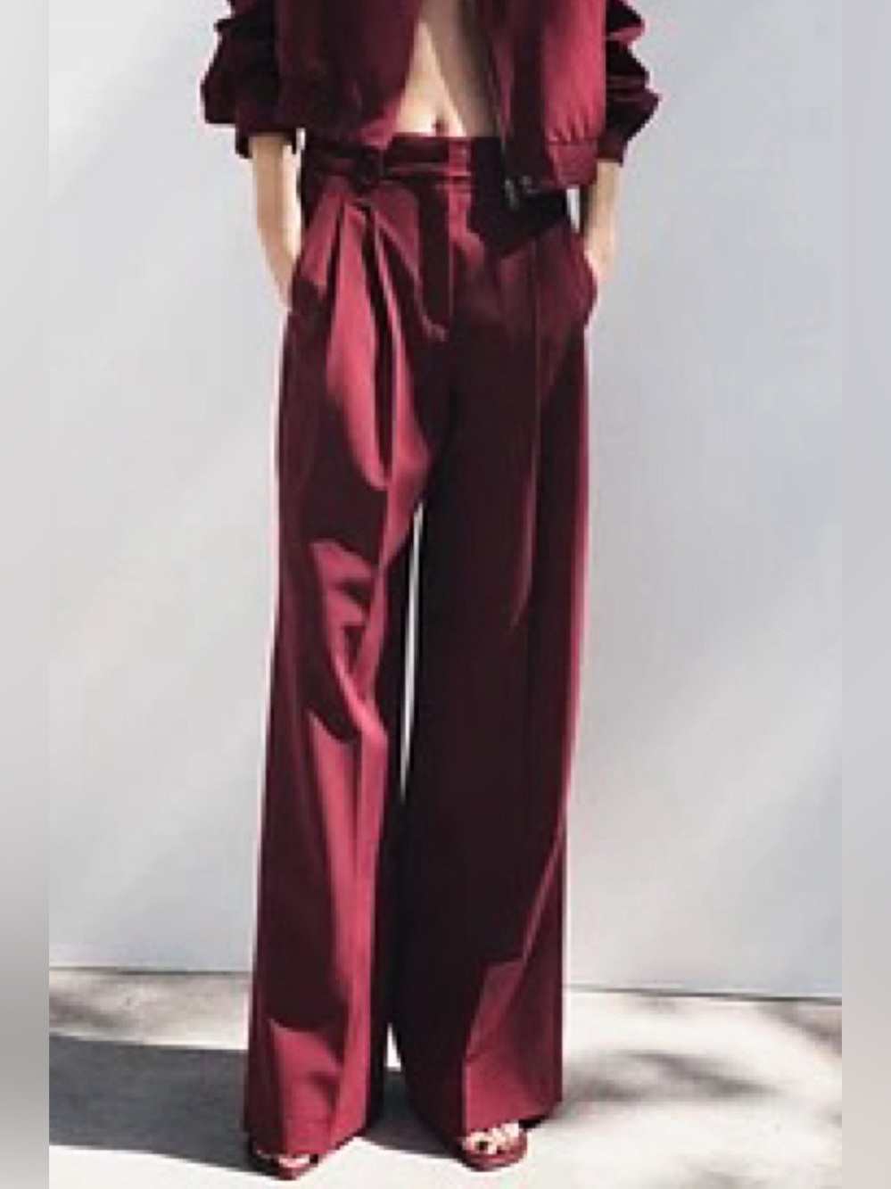 ZARA Burgundy Wide Leg High Rise Pleated Trouser! 🥀